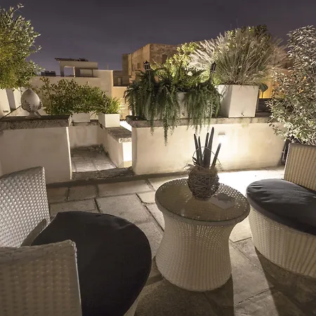 La Loggia Dei Rayno Bed & Breakfast