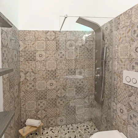 La Loggia Dei Rayno Bed & Breakfast Lecce