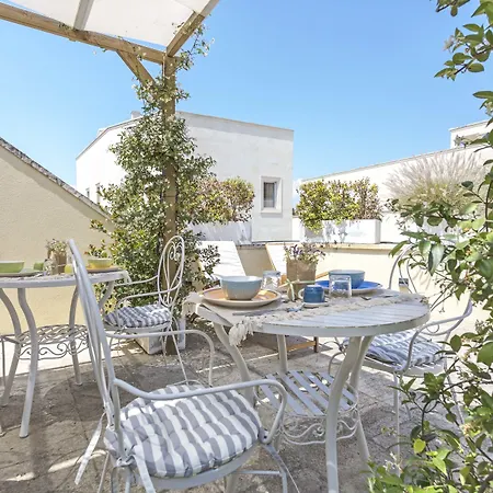 La Loggia Dei Rayno Bed & Breakfast