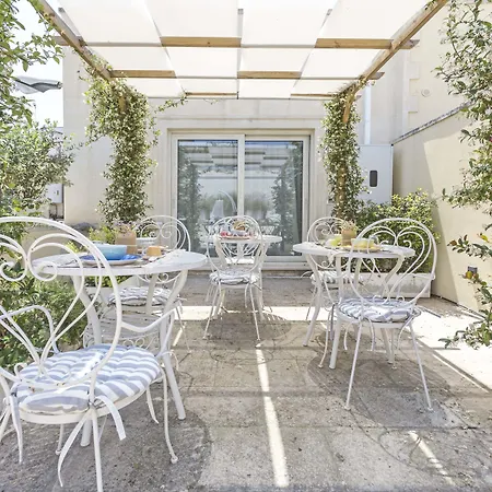 La Loggia Dei Rayno Bed & Breakfast Lecce