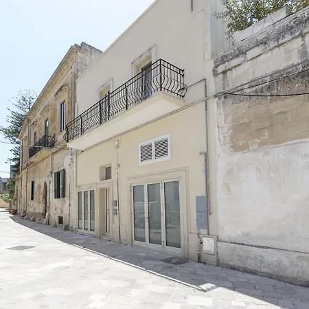 La Loggia Dei Rayno Bed & Breakfast