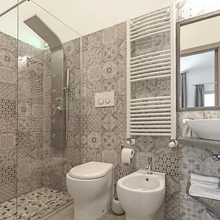 Bed & Breakfast La Loggia Dei Rayno Lecce