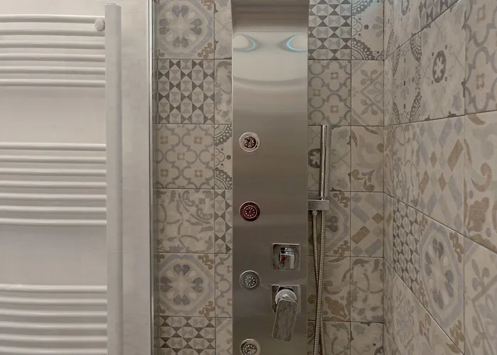 La Loggia Dei Rayno Bed & Breakfast 3*